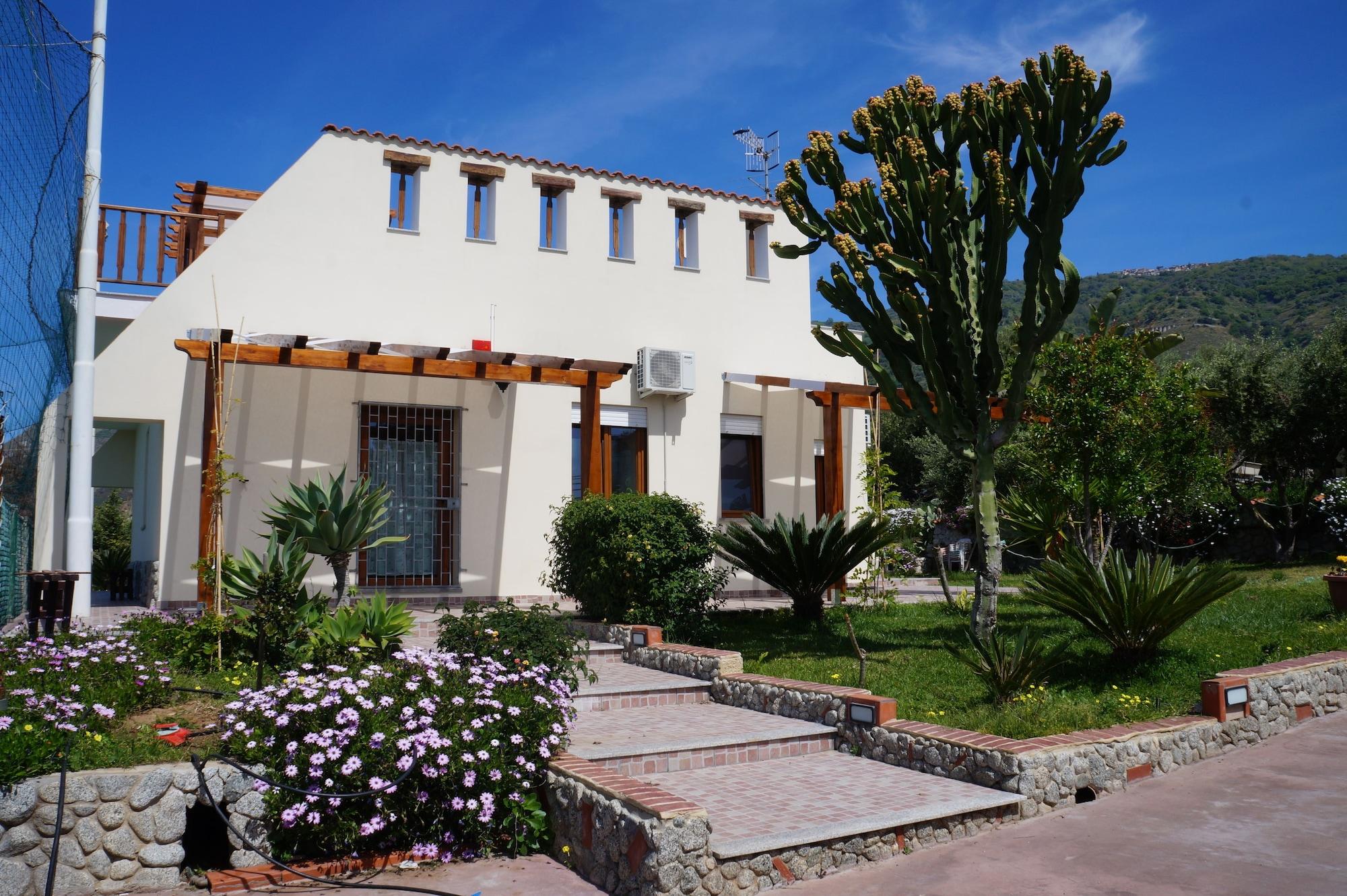 Varios Hotel Maremonti