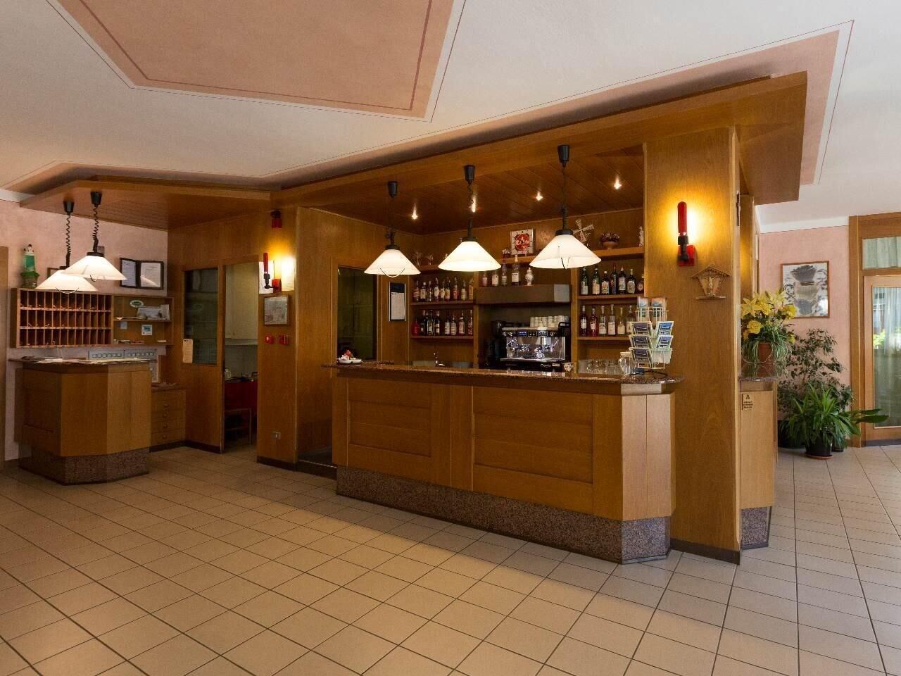 Vista Lobby Hotel Cima Tosa
