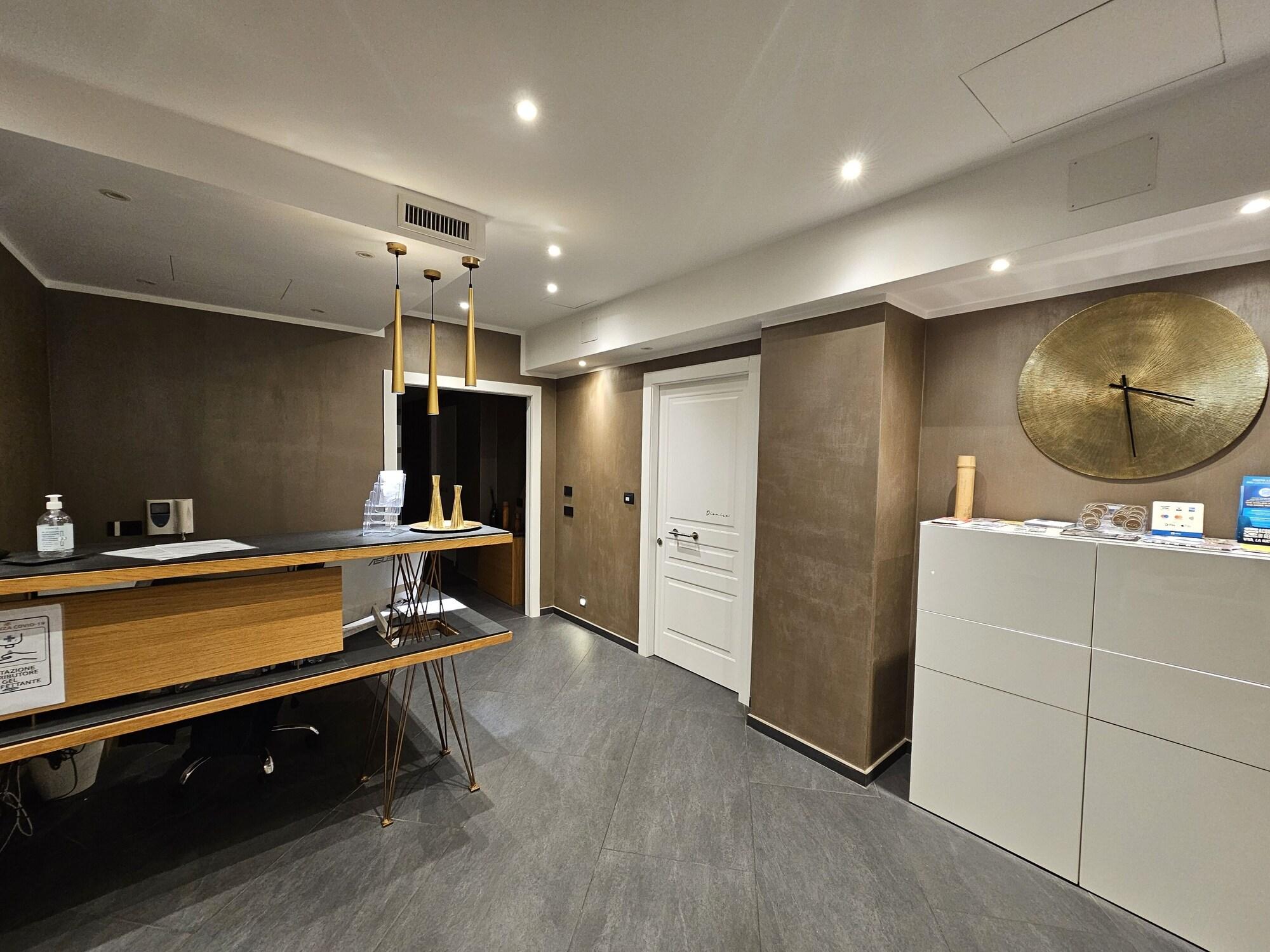 Varios Teseo Rooms & Relax