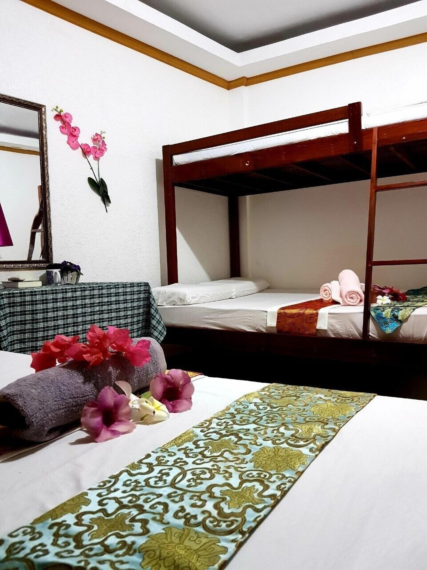 Varios Hanbee's Flower Garden Resort