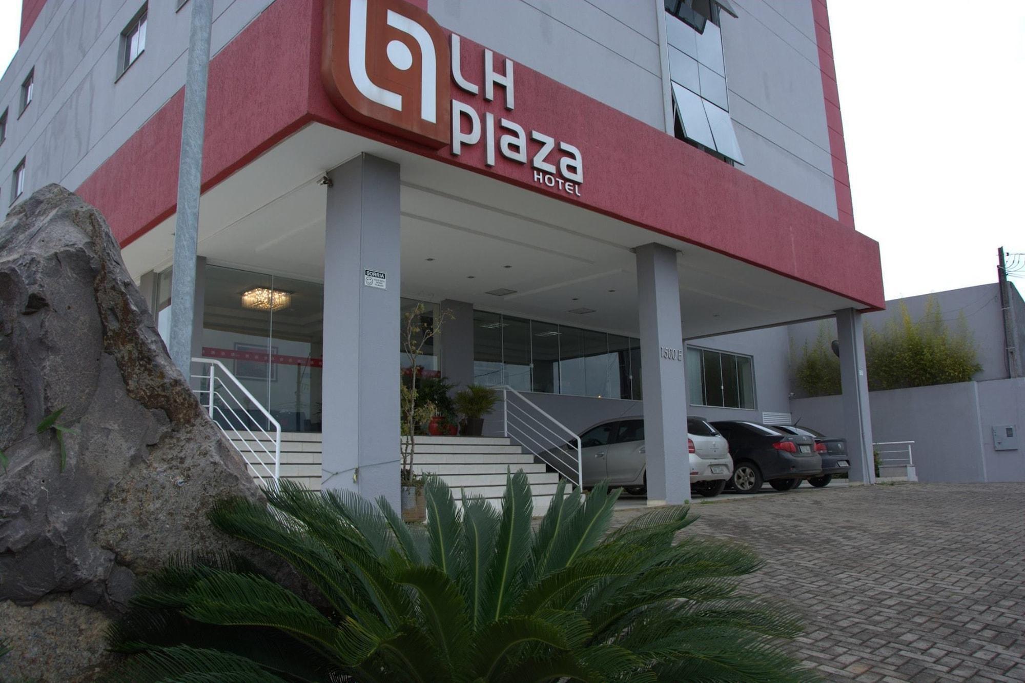 Varios LH Plaza Hotel