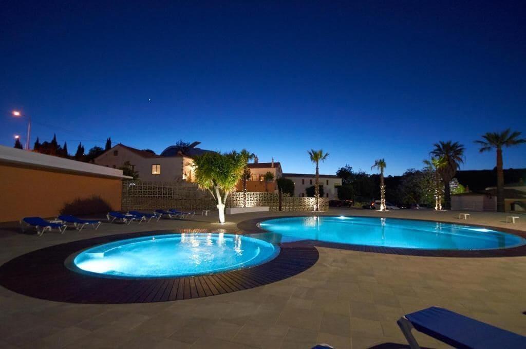 Vista Piscina Oleandro Country Club