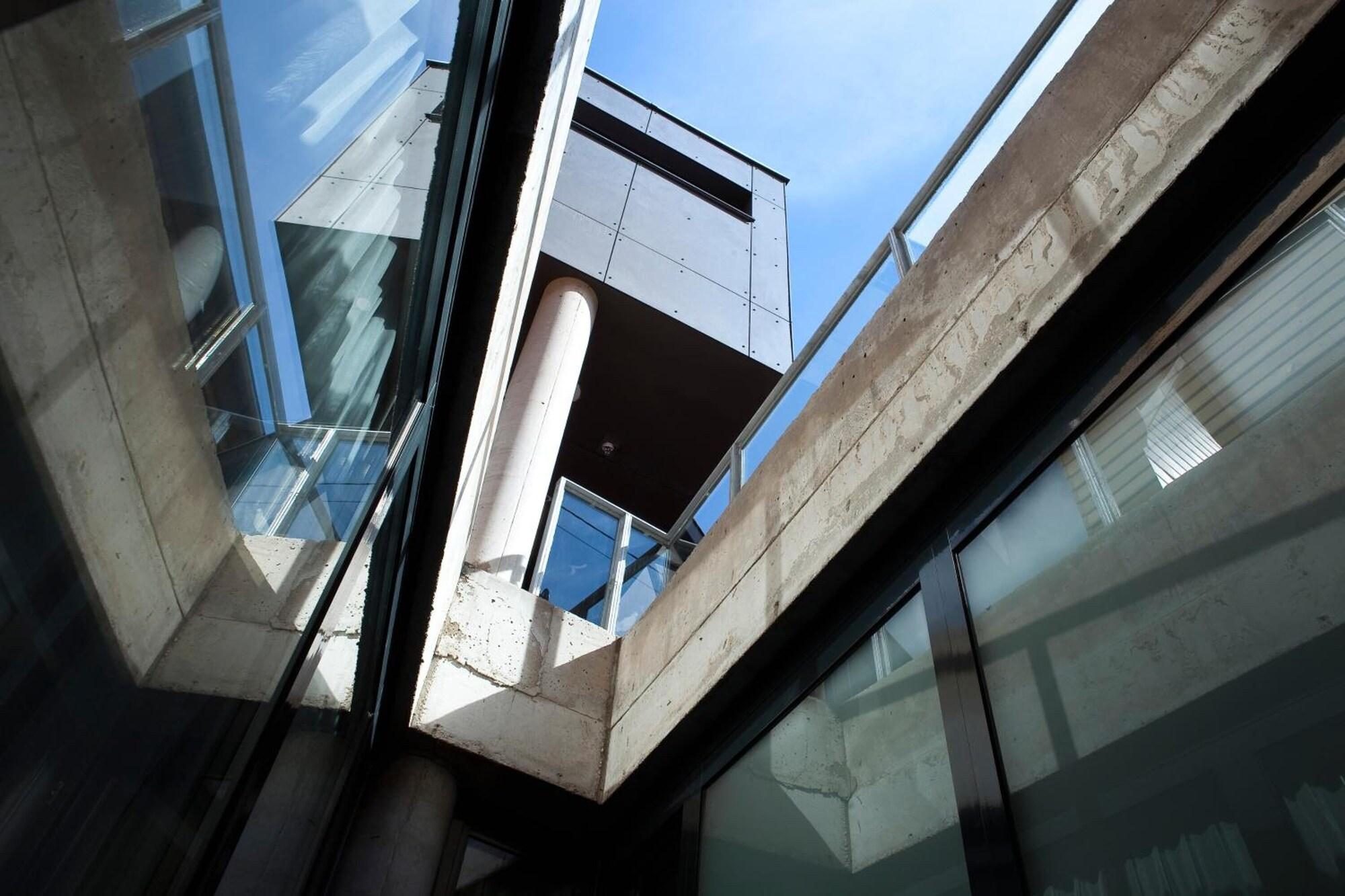 Vista Exterior Le Pavillon 7