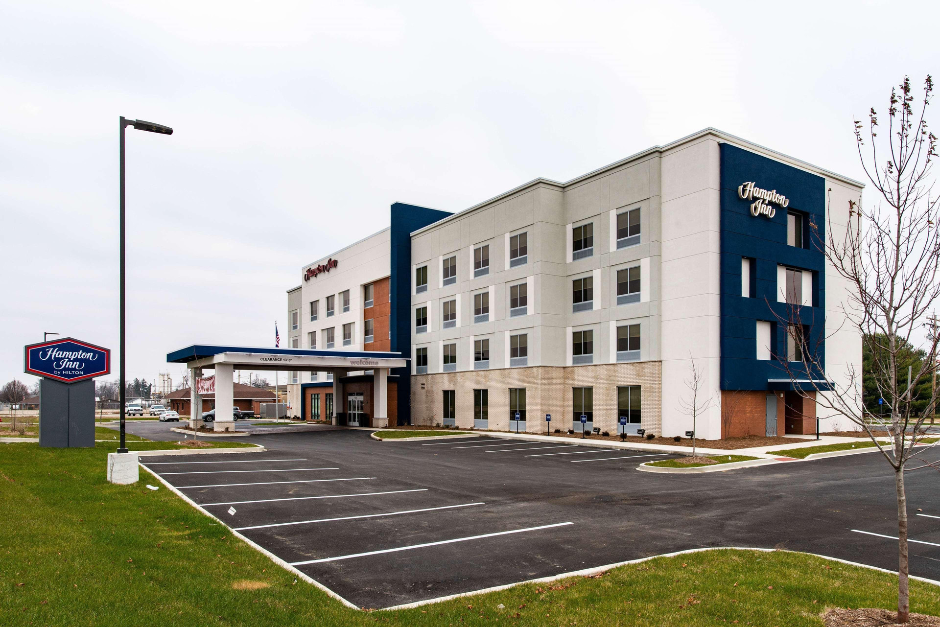 Vista Exterior Hampton Inn By Hilton Paris Il