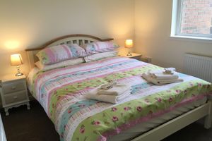 Renta Vacacional - Inverness Apartments - Morning Field