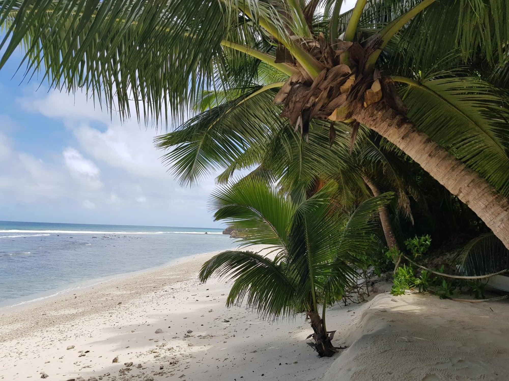 Playa Anse Kerlan Beach Chalets