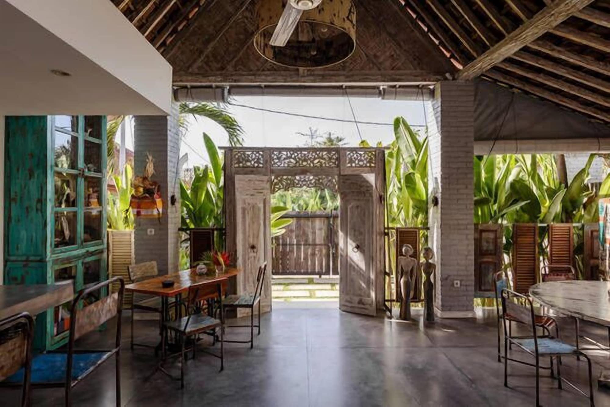 Vista Lobby Villa Hari Indah