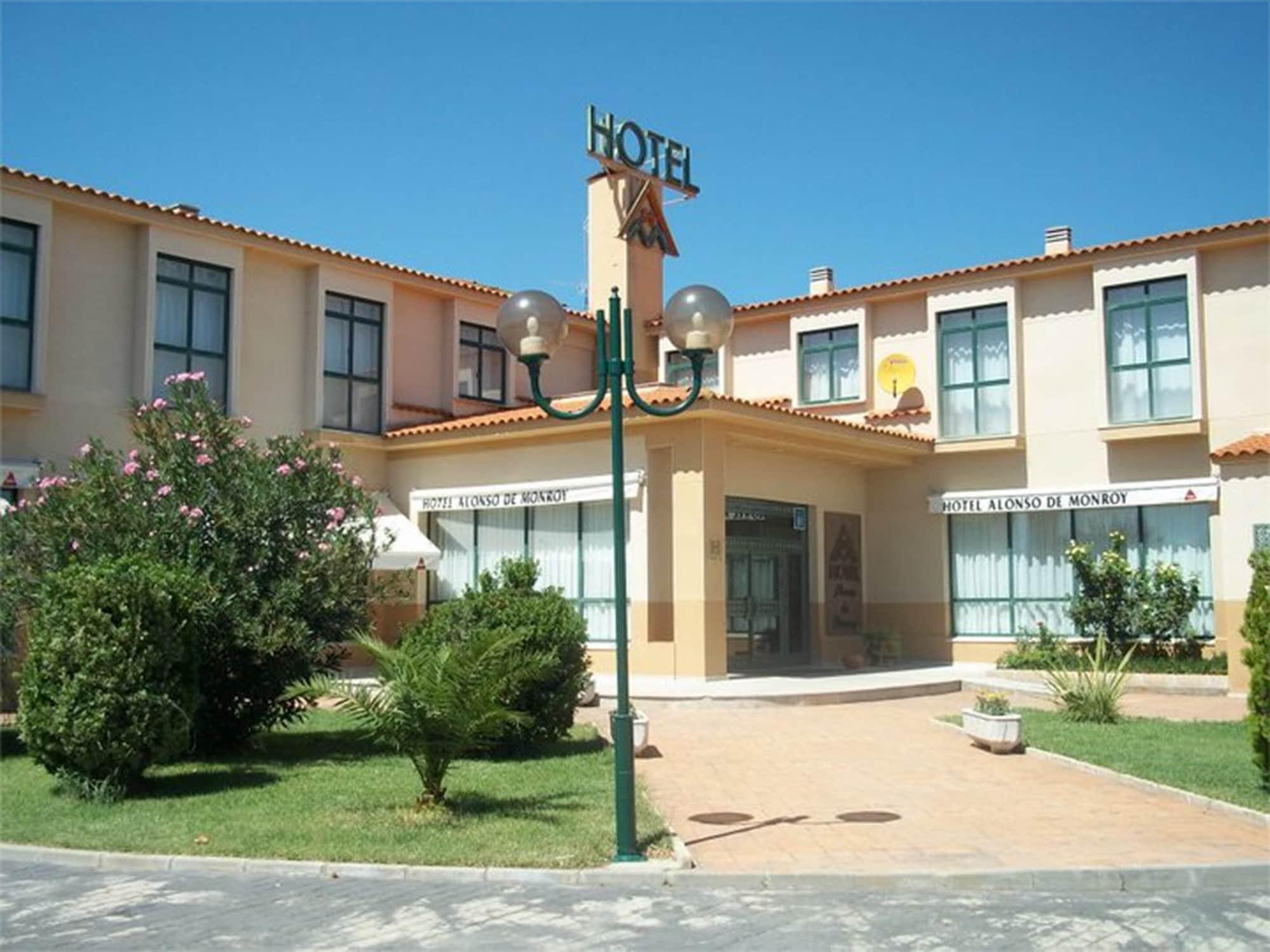Vista Exterior Hotel Alonso de Monroy