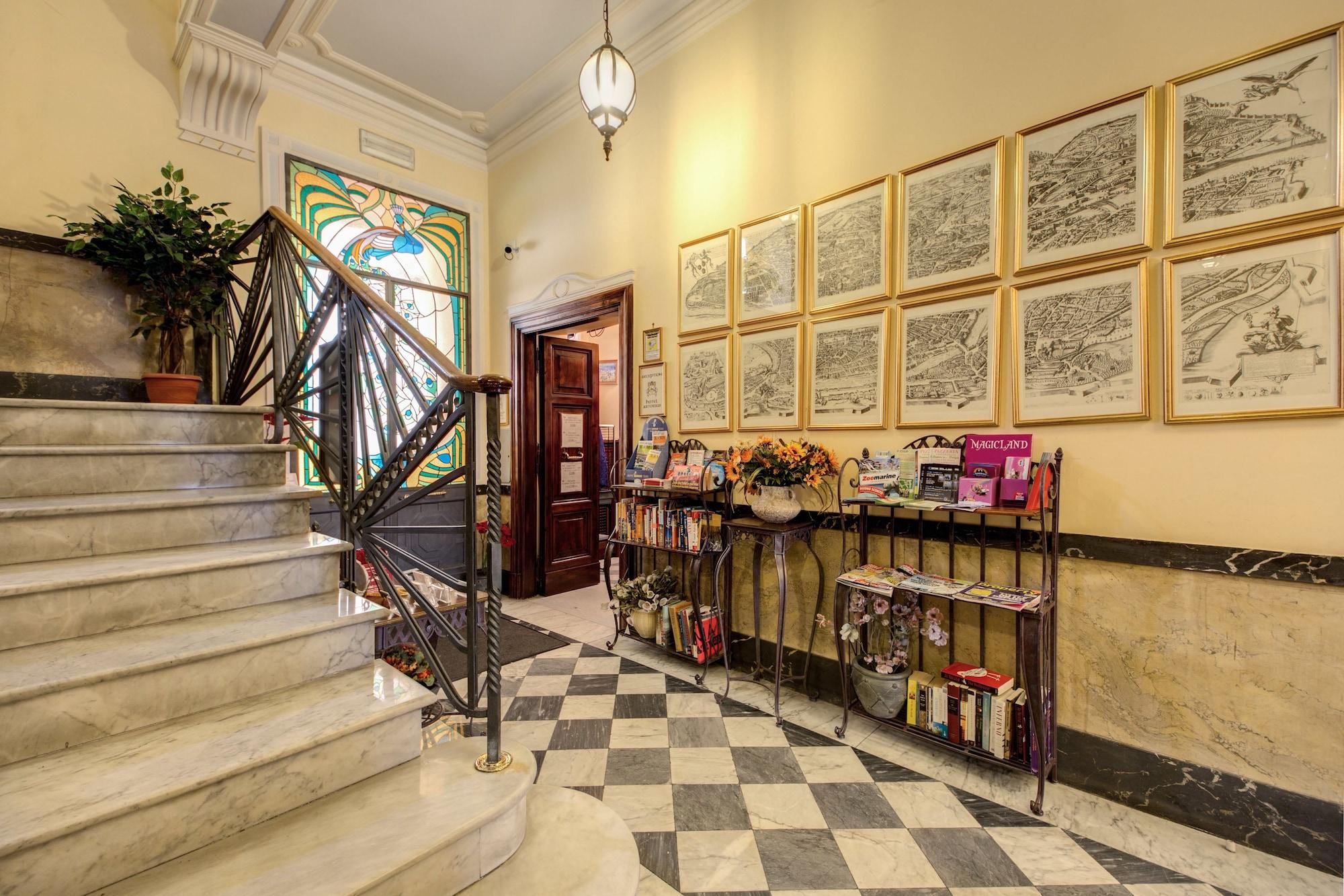 Varios Hotel Artorius