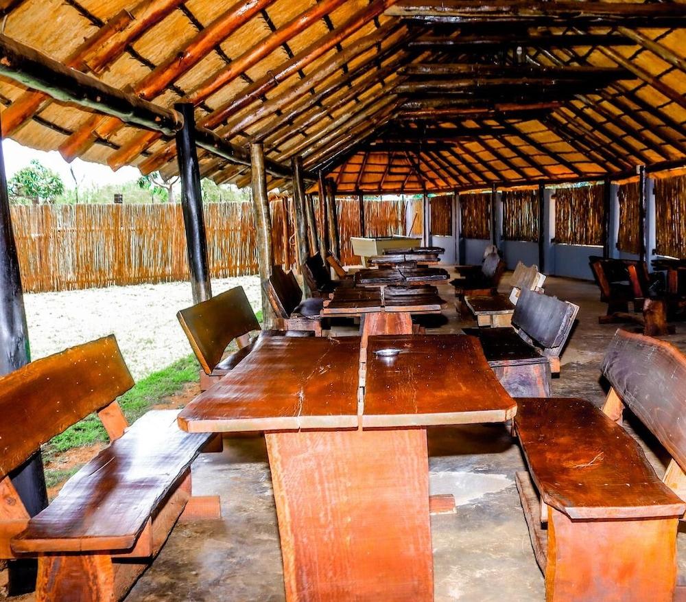 Varios VIVO LODGE