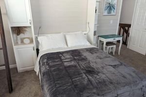 Alquiler Vacacional - Country Farmhouse on Wine Trail Hot Tub & Pool Table