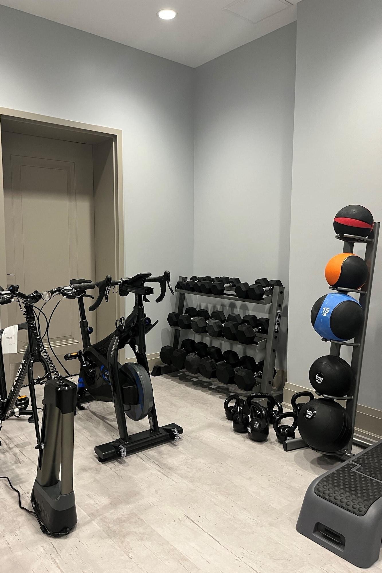 Gimnasio 124 on Queen Hotel & Spa