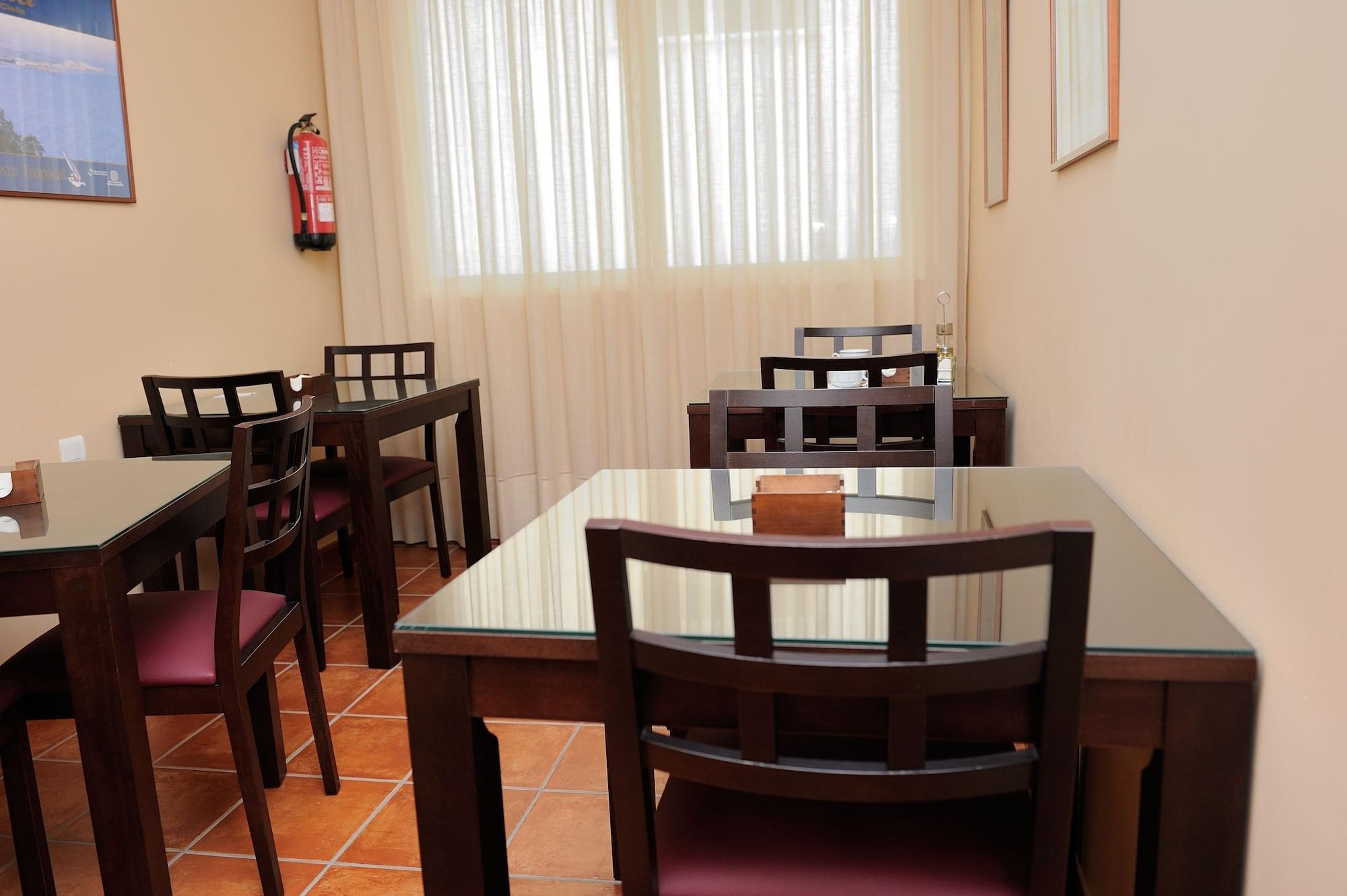 Bar/Salón Hostal Jayma