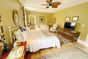 Alojamiento - Manitoulin Island, the largest freshwater island in the world!