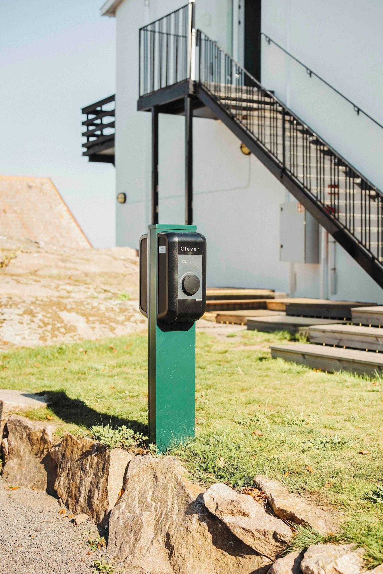 Vista Exterior The Falcon Hotel