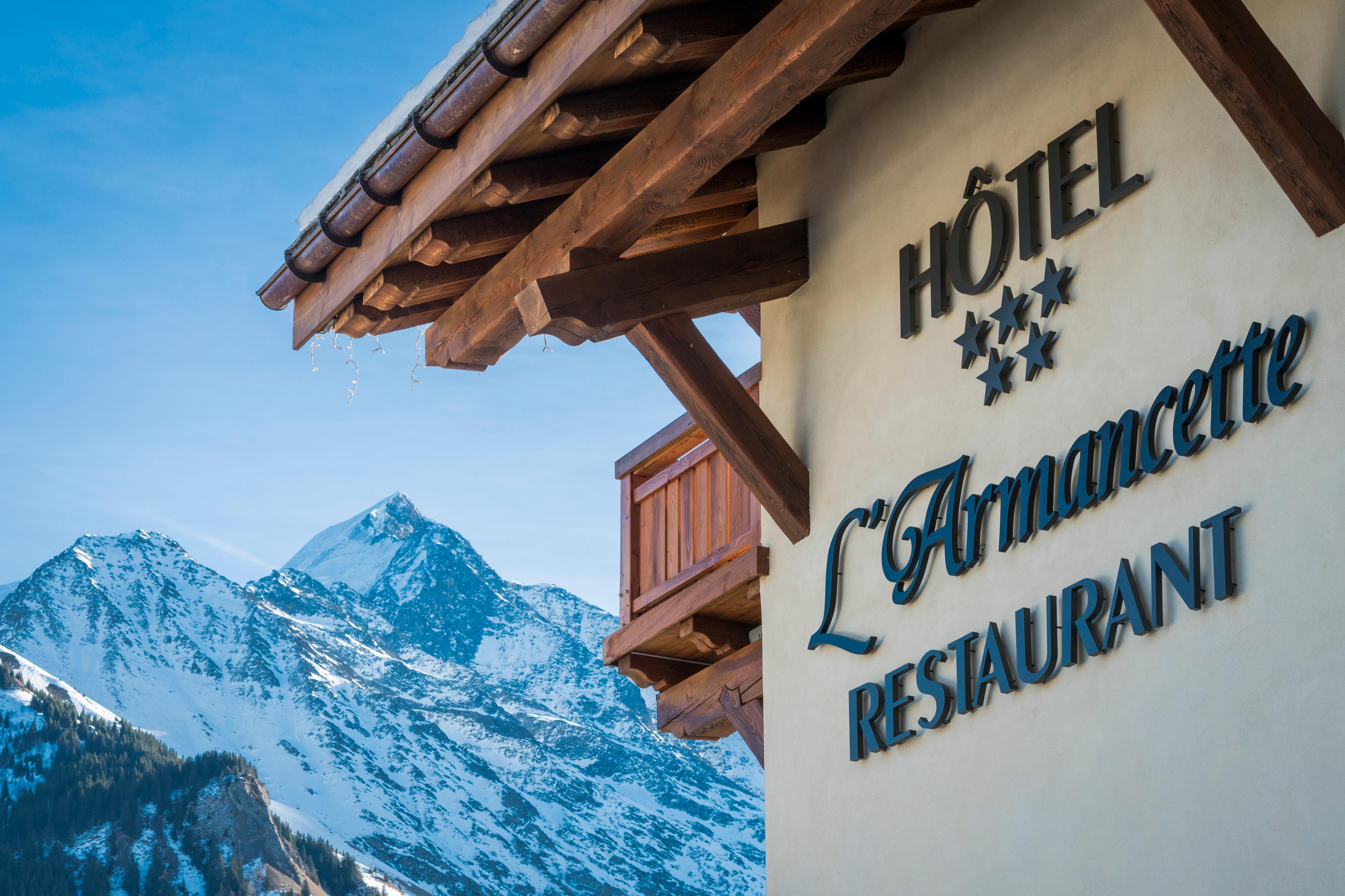 Vista Exterior Armancette Hotel