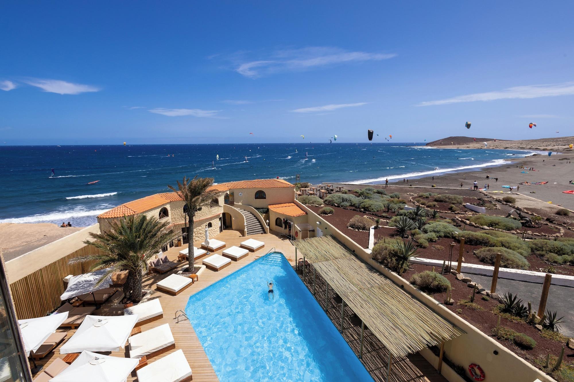 Vista Exterior Playa Surf CBbC Hotel