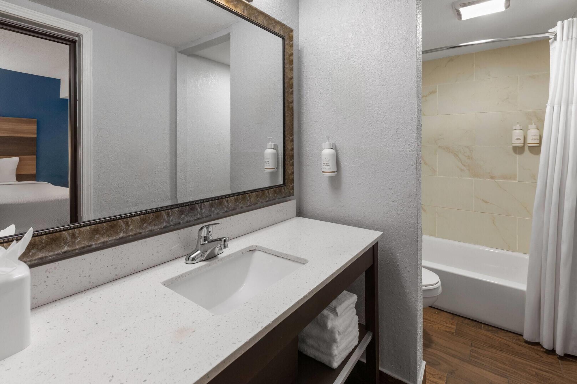 Equipamiento de Habitación Baymont by Wyndham Downtown Detroit