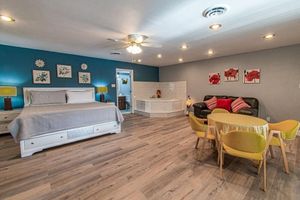 Alquiler Vacacional - Amazing Huge House with Pool and Hot Tub near The Strip and Convention Center!