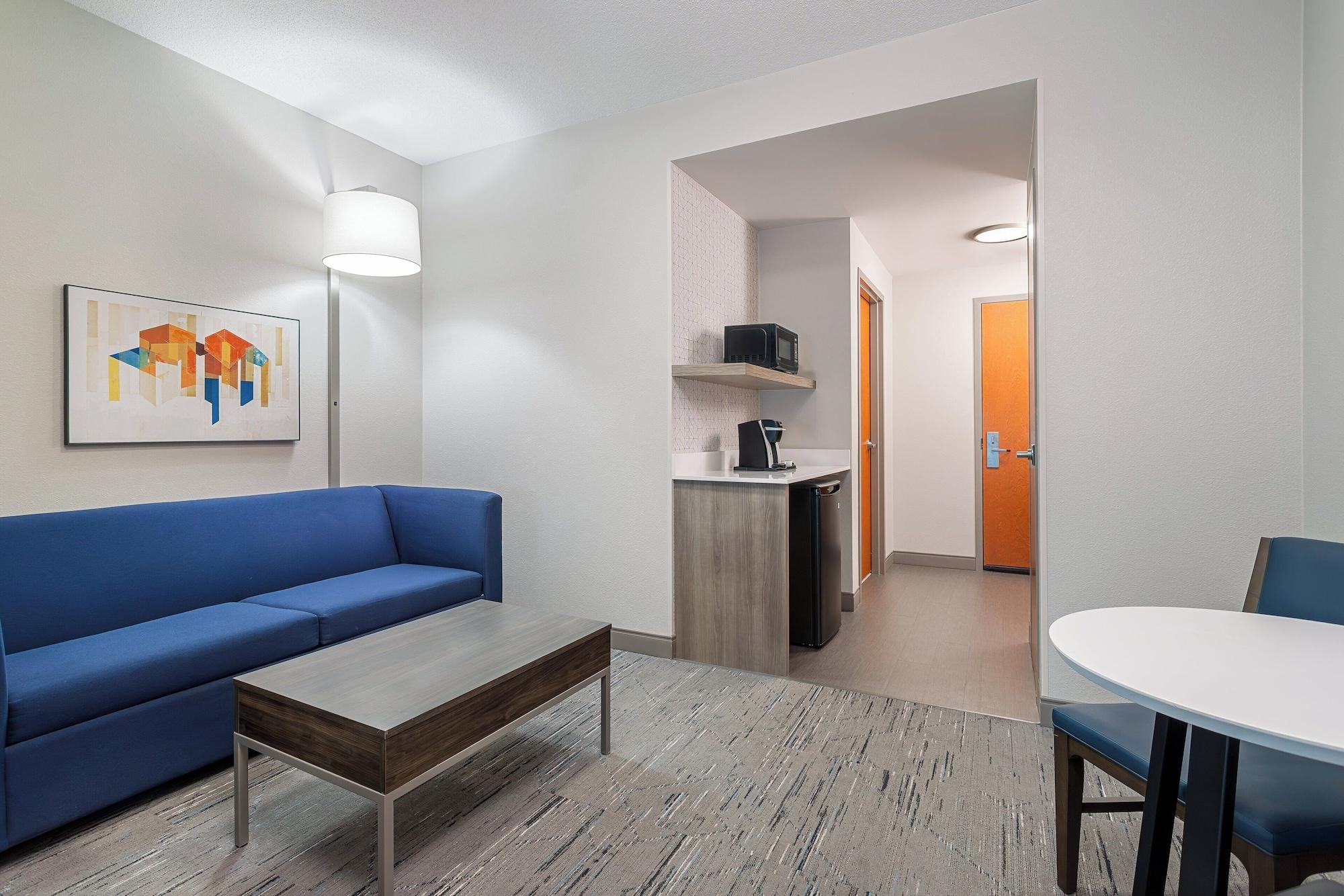 Habitación Holiday Inn Express and Suites Columbus Edinburgh by IHG