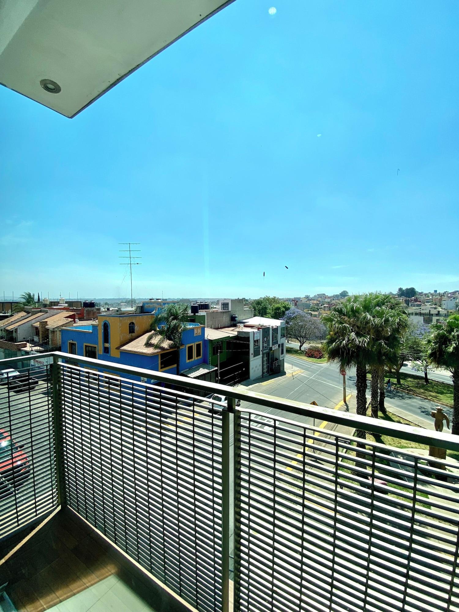 Varios Suites La Gloria