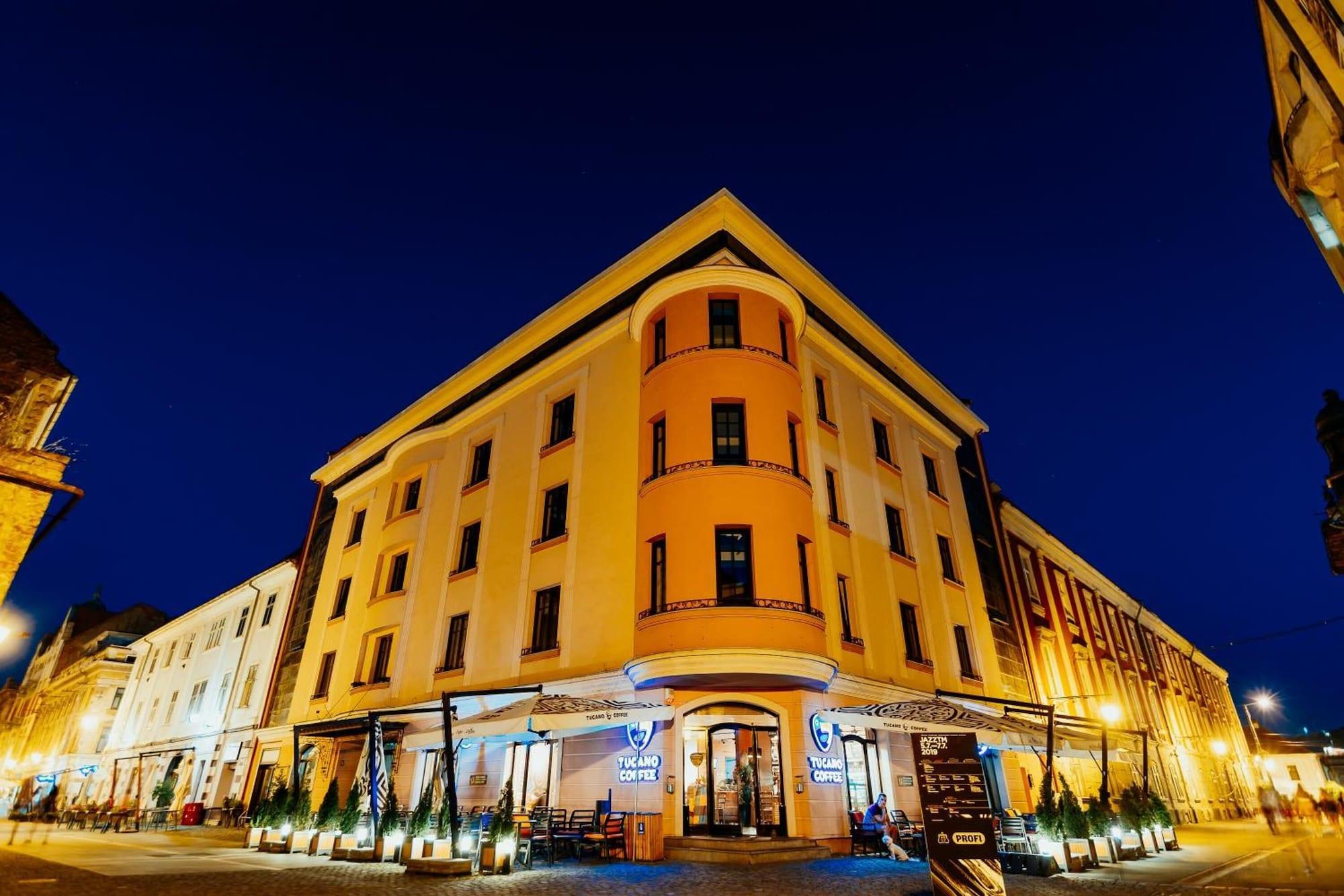 Vista Exterior Old Town Hotel