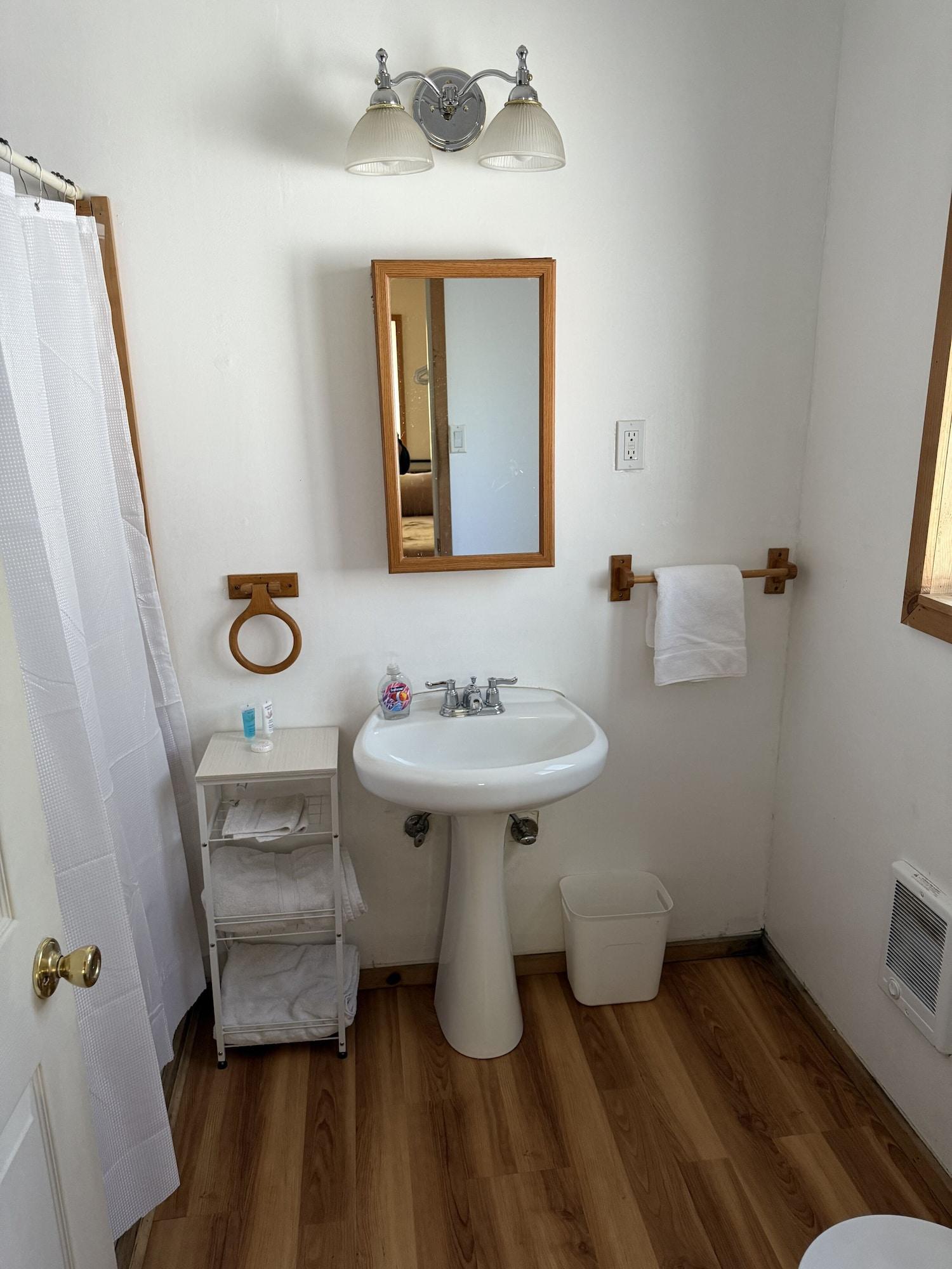 Equipamiento de Habitación Rouge Cobb Mountain Hotel - Cabin 2