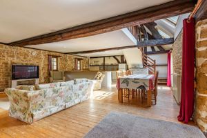 Alquiler Vacacional - Cottage with shared swimming pool, hot tub, fishing, tennis, UK TV and Wi-Fi