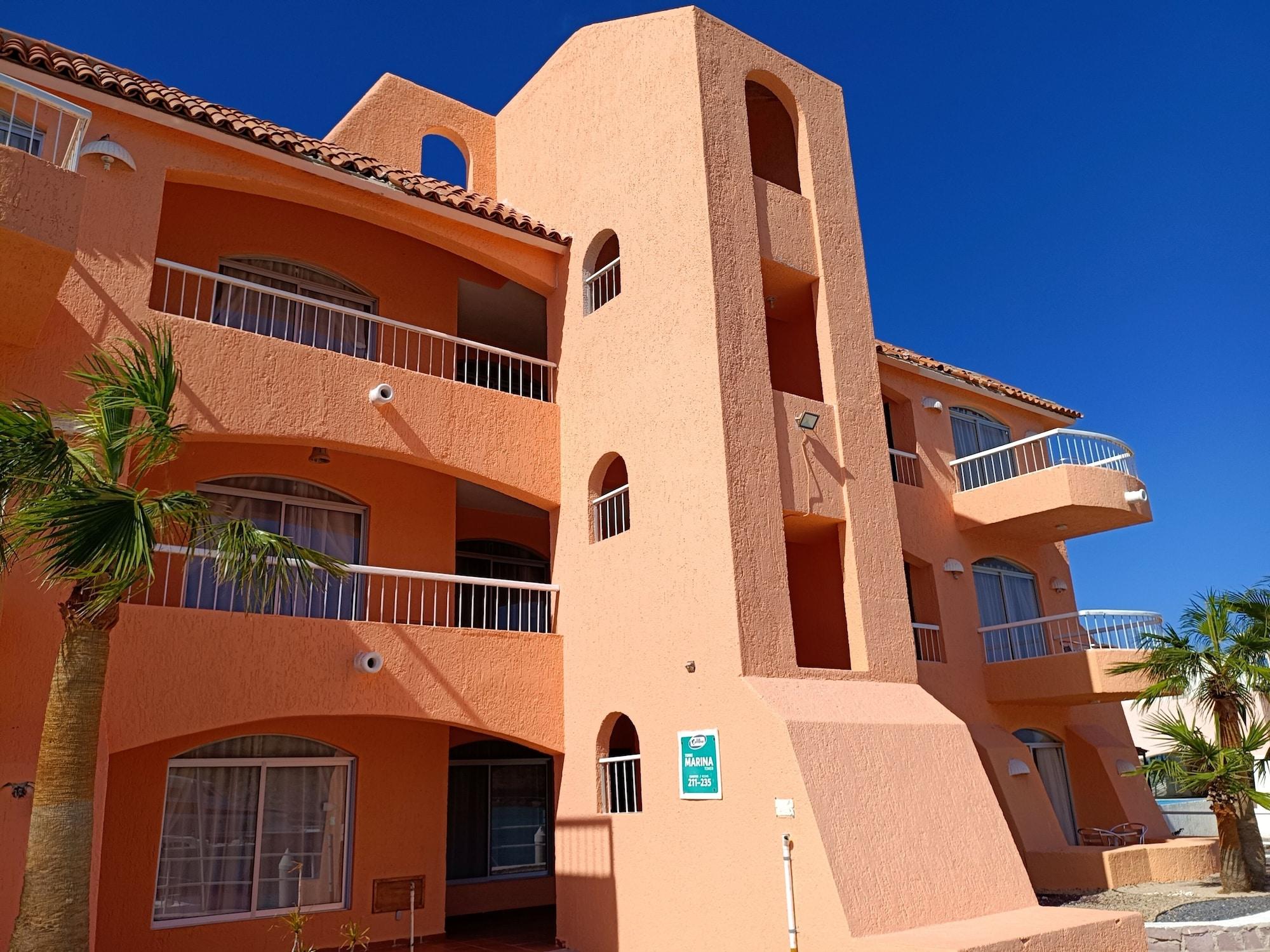 Vista Exterior Cantamar Beach Hotel & Marina
