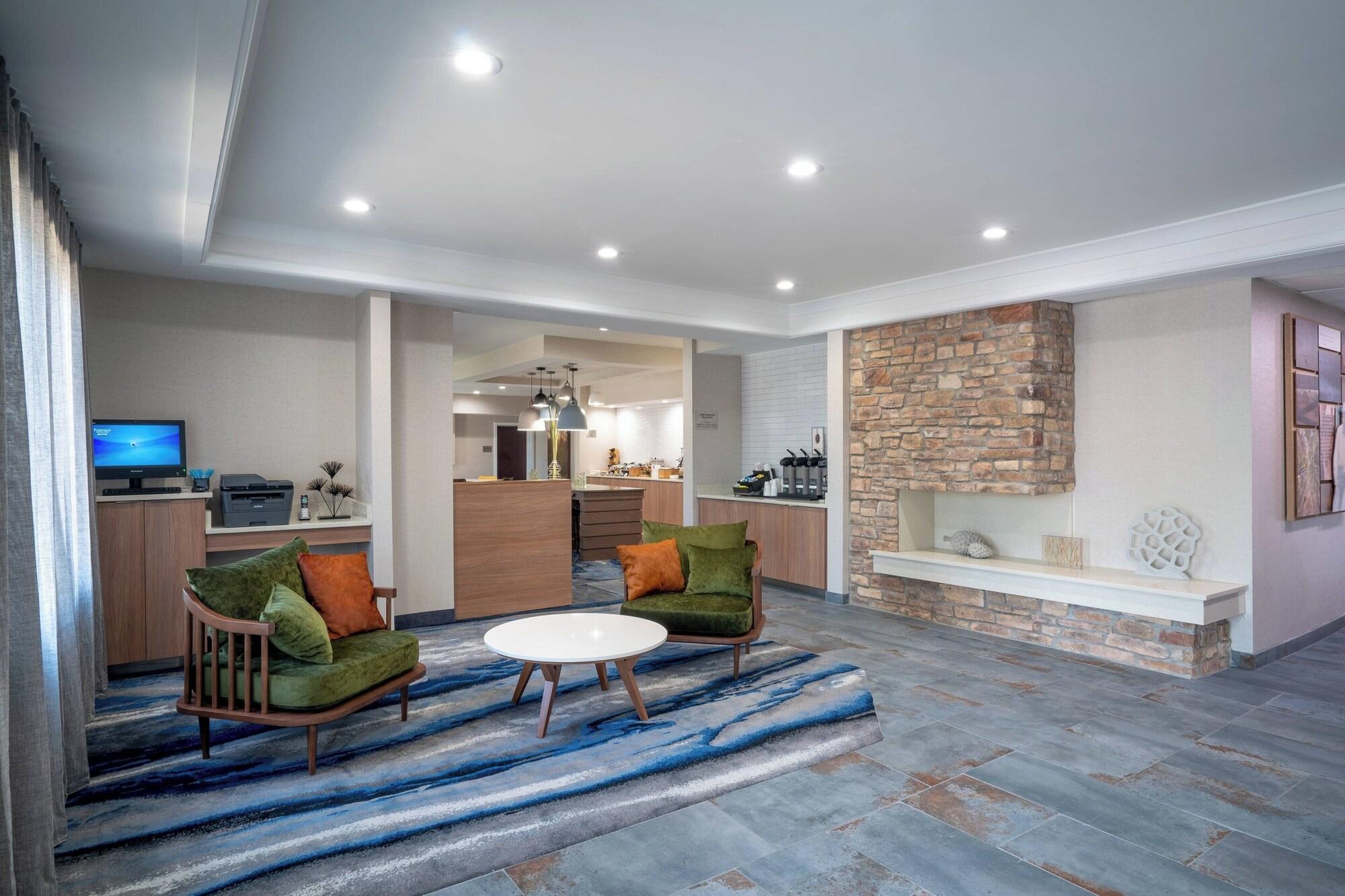 Varios Fairfield Inn & Suites Memphis I-240 & Perkins