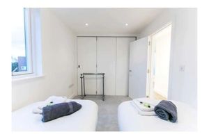 Alquiler Vacacional - Stunning open plan Penthouse, 3bedroom with terrace sleeps 7, Private parking