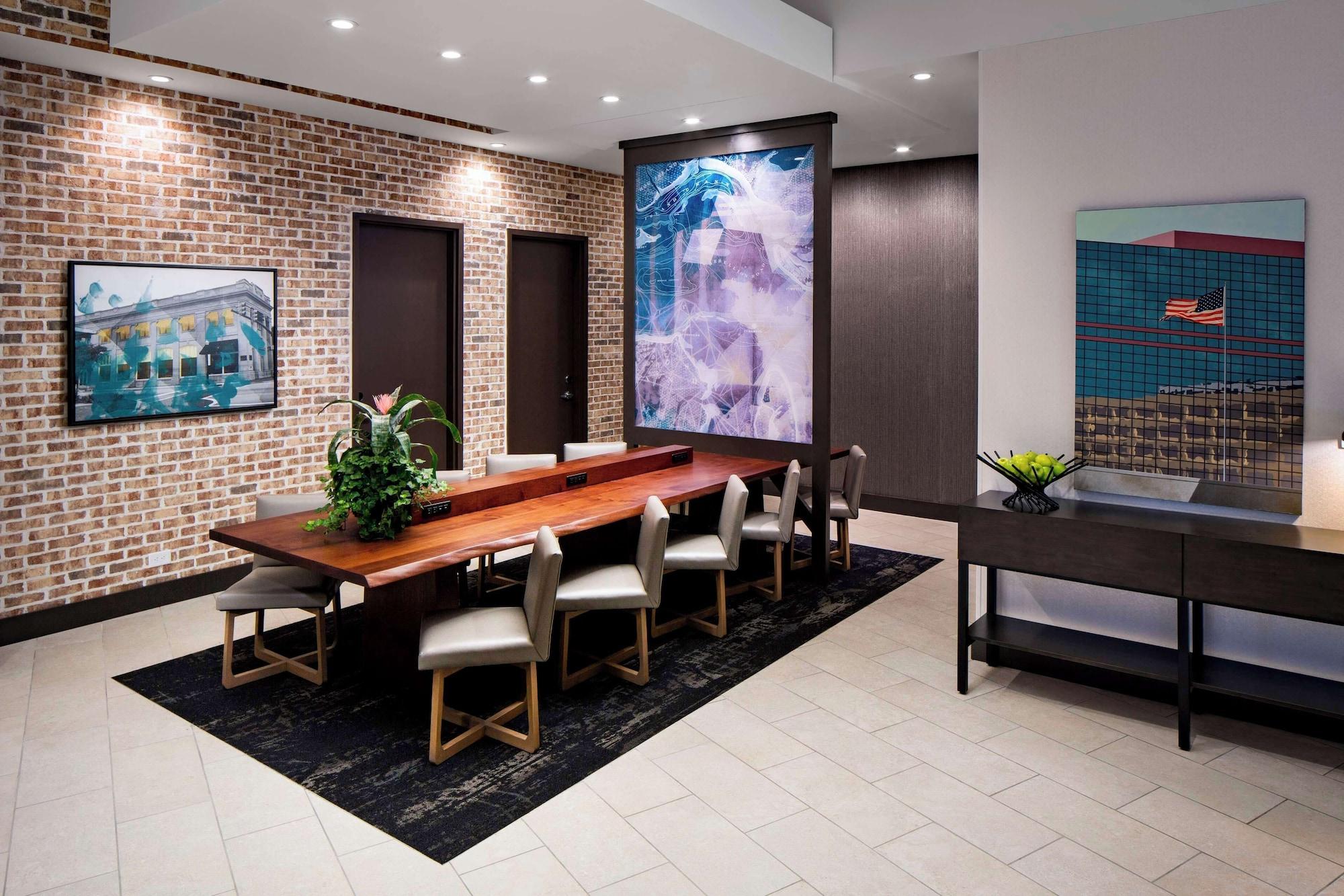 Vista Lobby Hyatt Place Sumter / Downtown