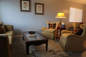 Alquiler Vacacional - Lady T’s Serenity Getaway near TUS airport. Spacious 4Be home in charming Tucson