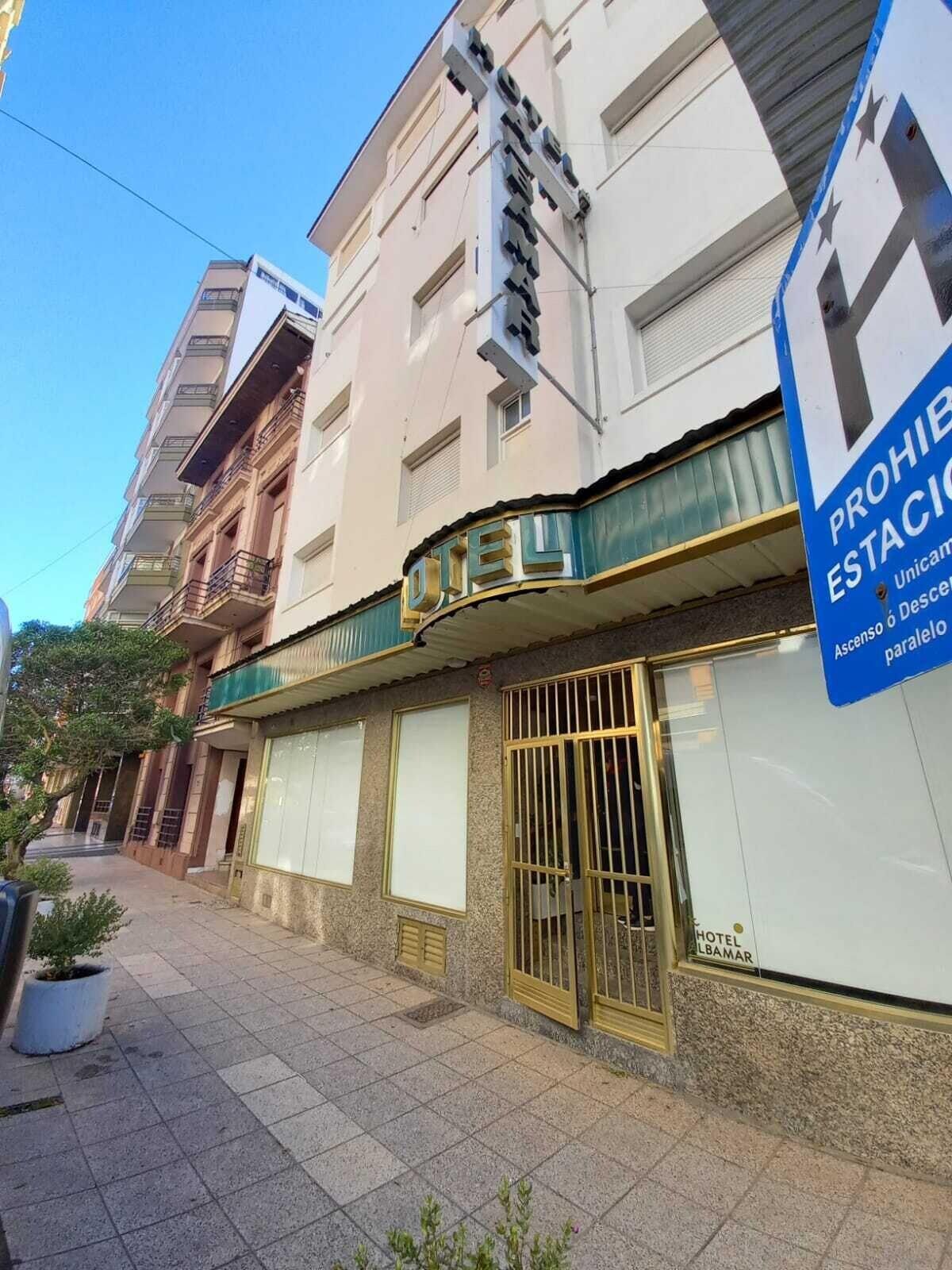 Vista Exterior Hotel Albamar