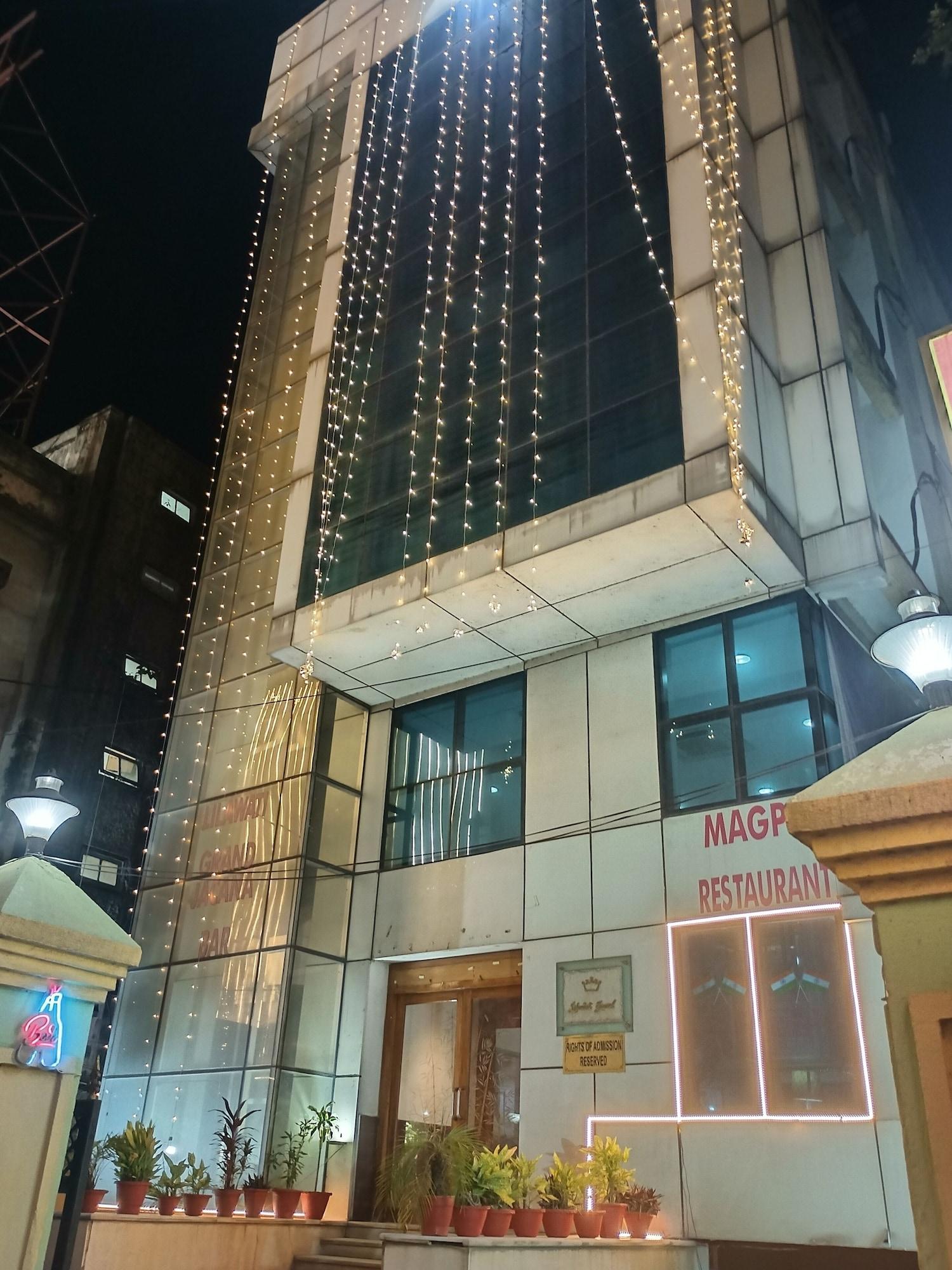 Vista Exterior Hotel Lilawati Grand