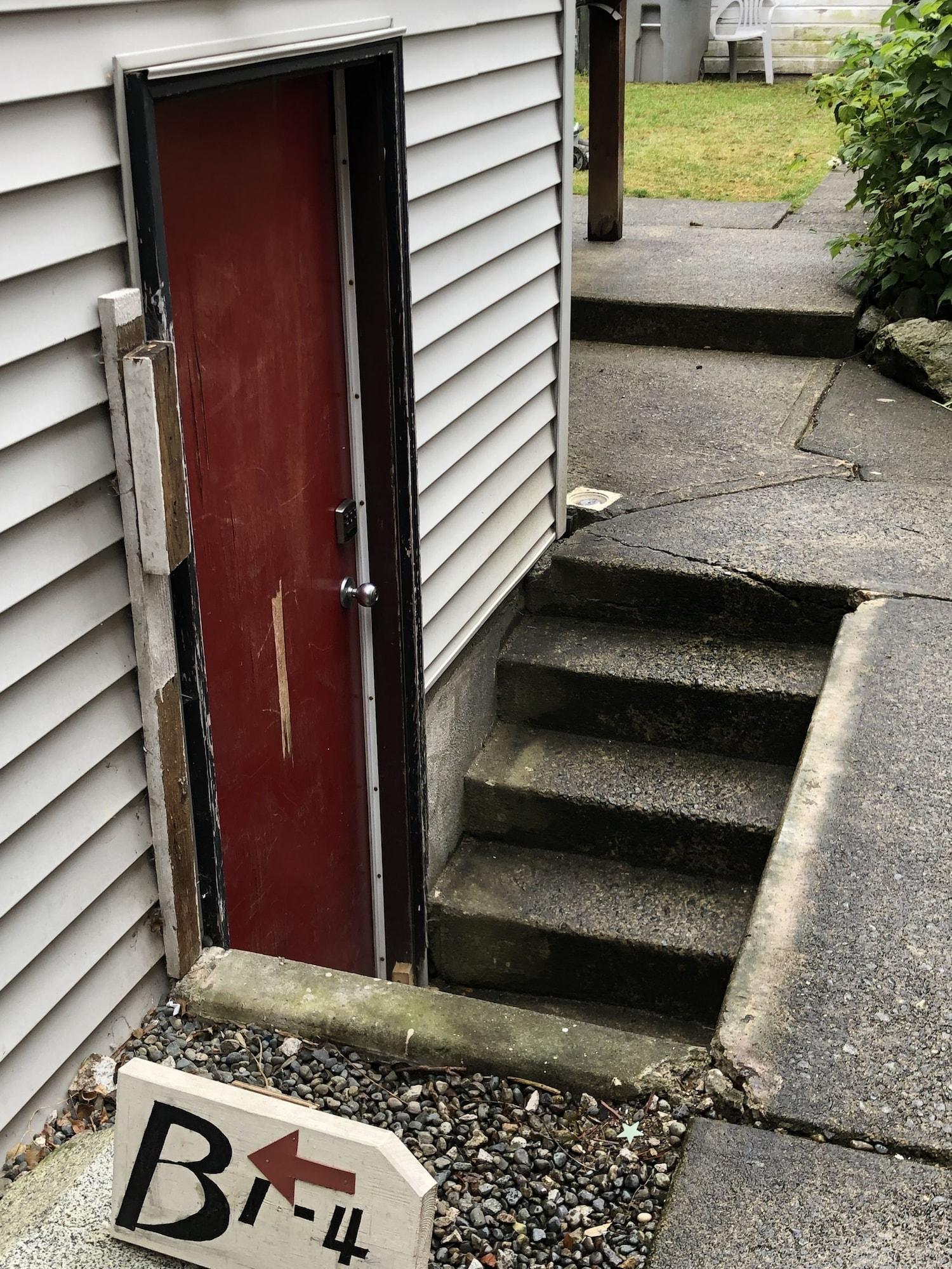 Vista Exterior West Point Grey Guest House  UBC