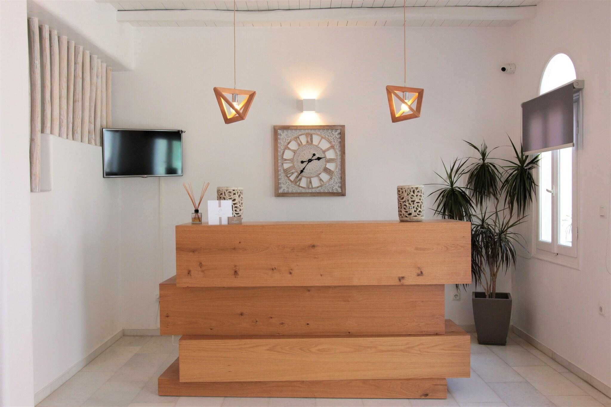 Vista Lobby Parian Lithos