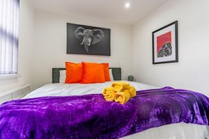 Alquiler Vacacional - Cool Vibrant top Apartment Close to Birmingham City Centre