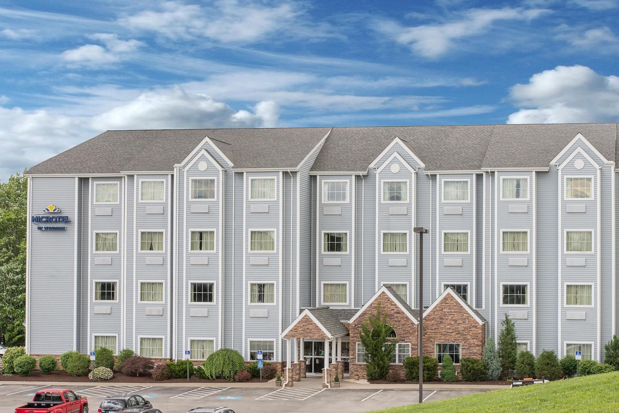 Varios Microtel Inn & Suites by Wyndham Waynesburg