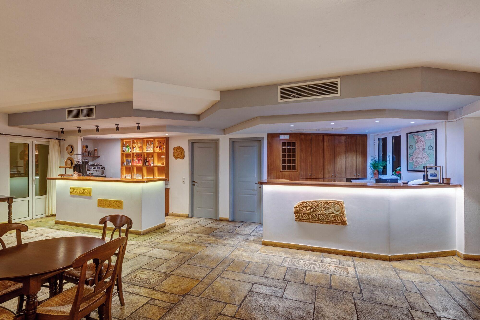 Vista Lobby Brazzera Hotel
