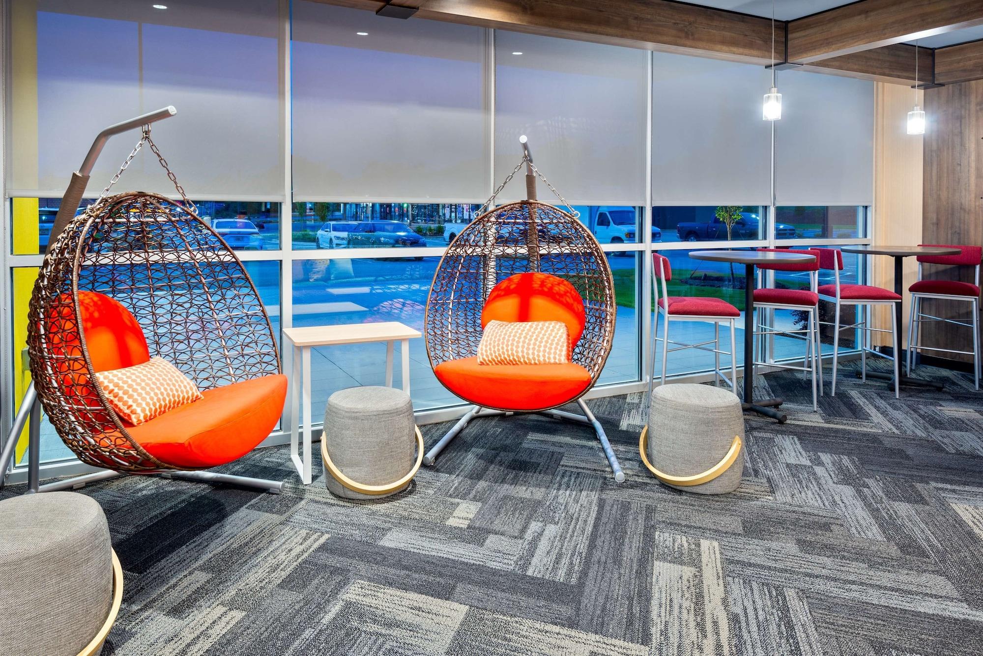 Vista Lobby Tru by Hilton Spartanburg