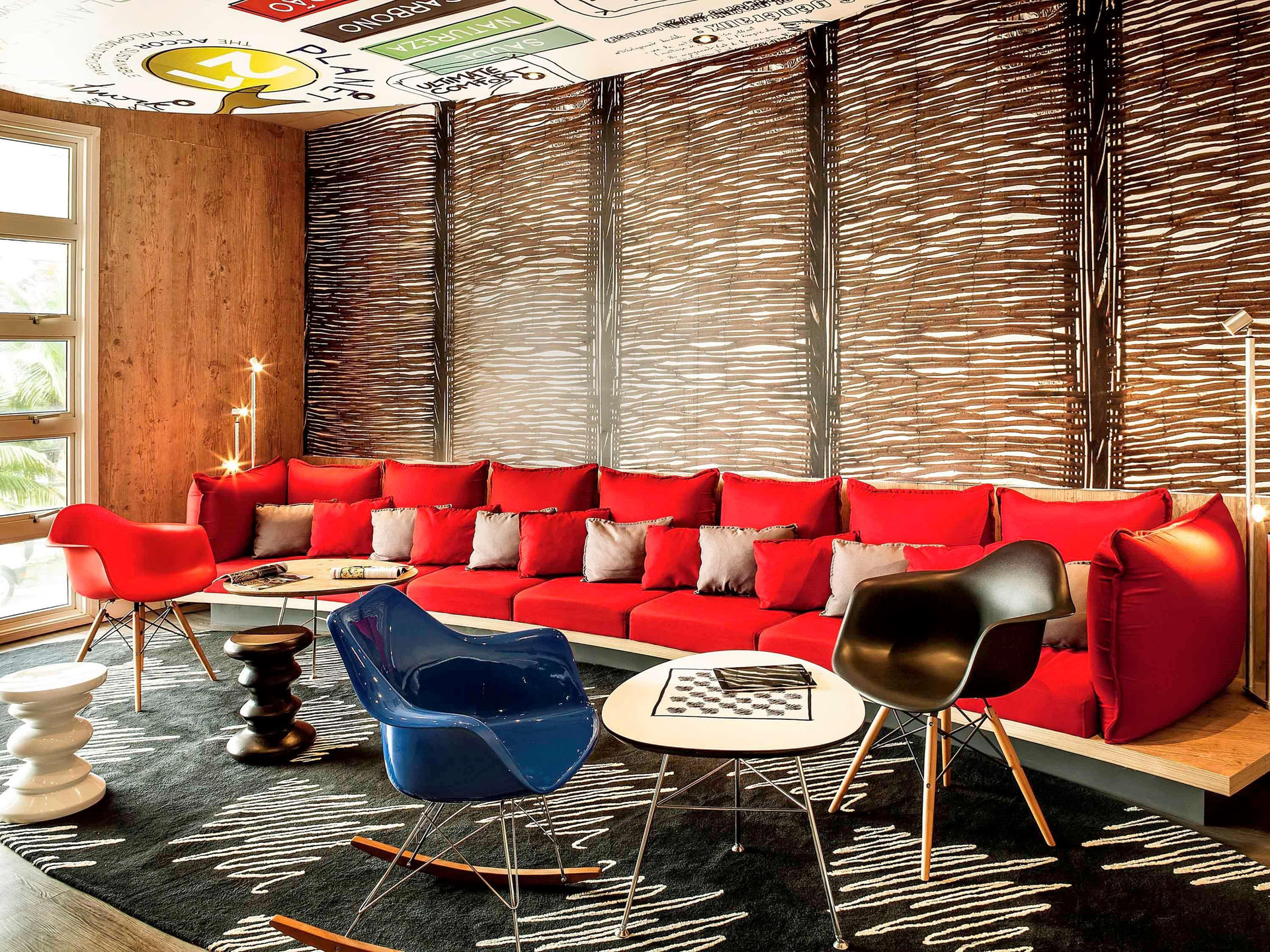 Vista Lobby ibis Macae