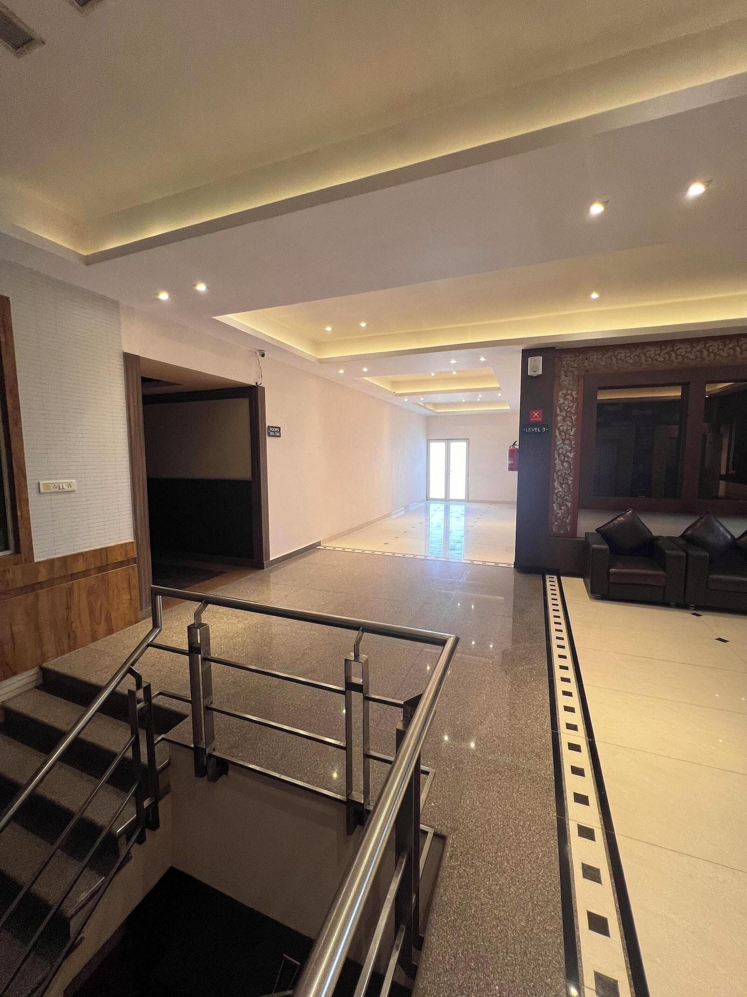 Varios Hotel SB Castle