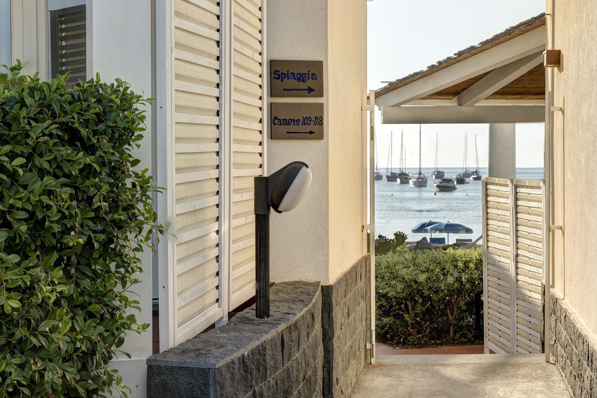 Vista Exterior Les Sables Noirs & Spa