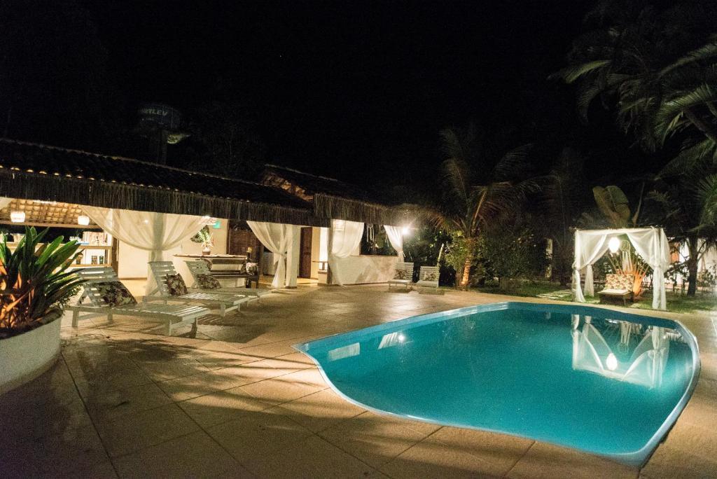 Vista Piscina Pousada Vila Flor da Mata