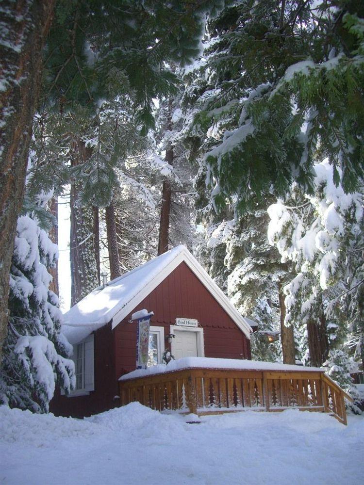 Tahoma Meadows Cottages by null
