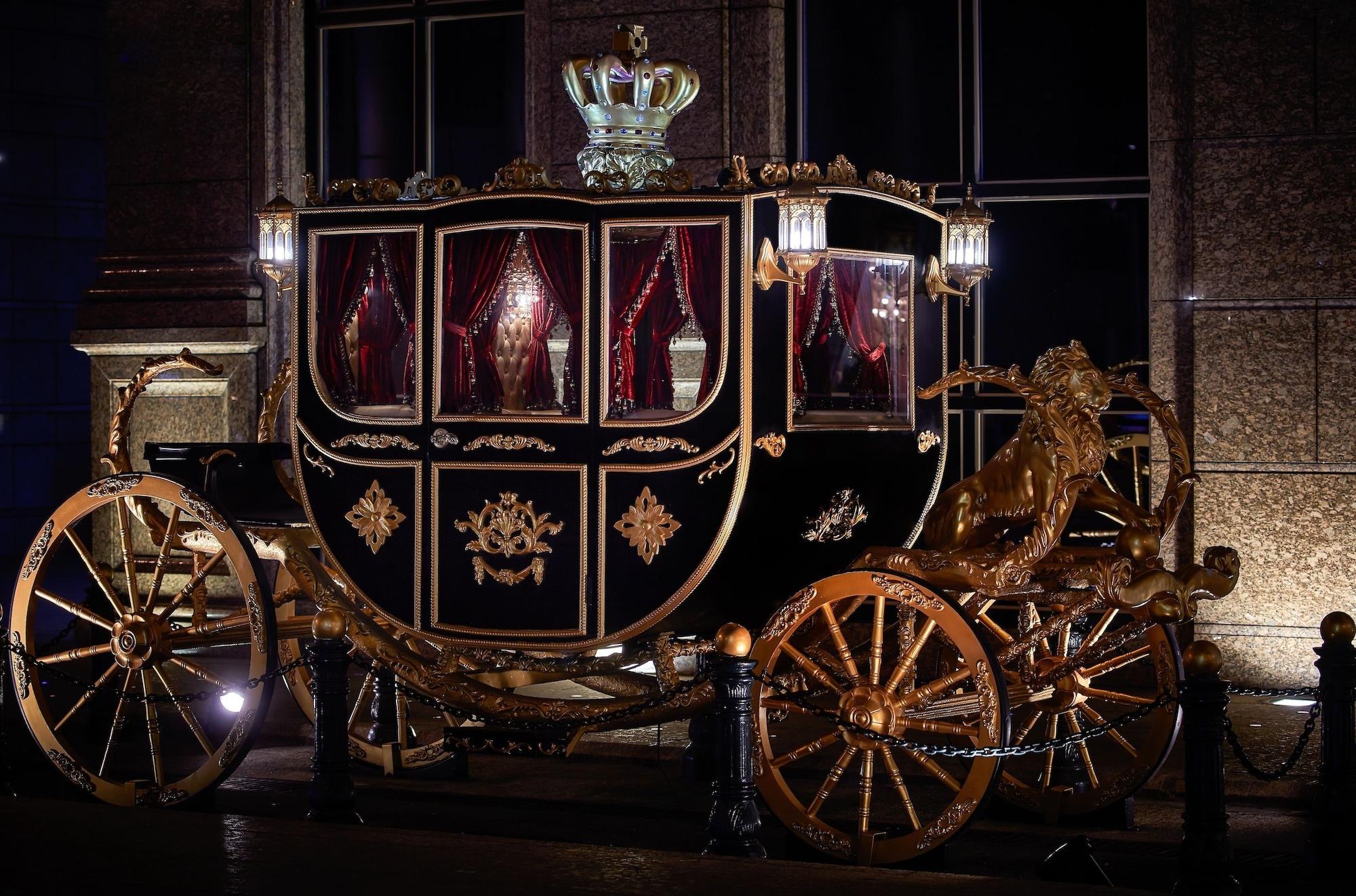 Vista Exterior Grand Emperor Hotel