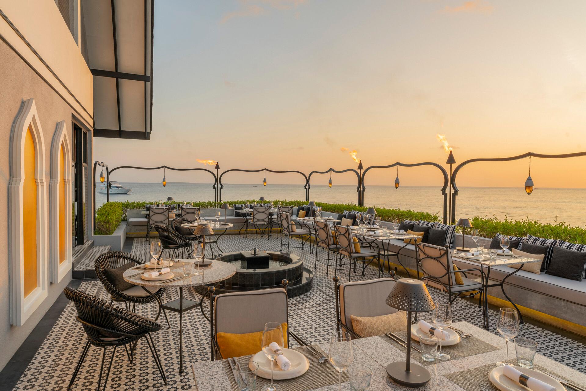 Restaurant Four Seasons Resort Maldives at Landaa Giraavaru