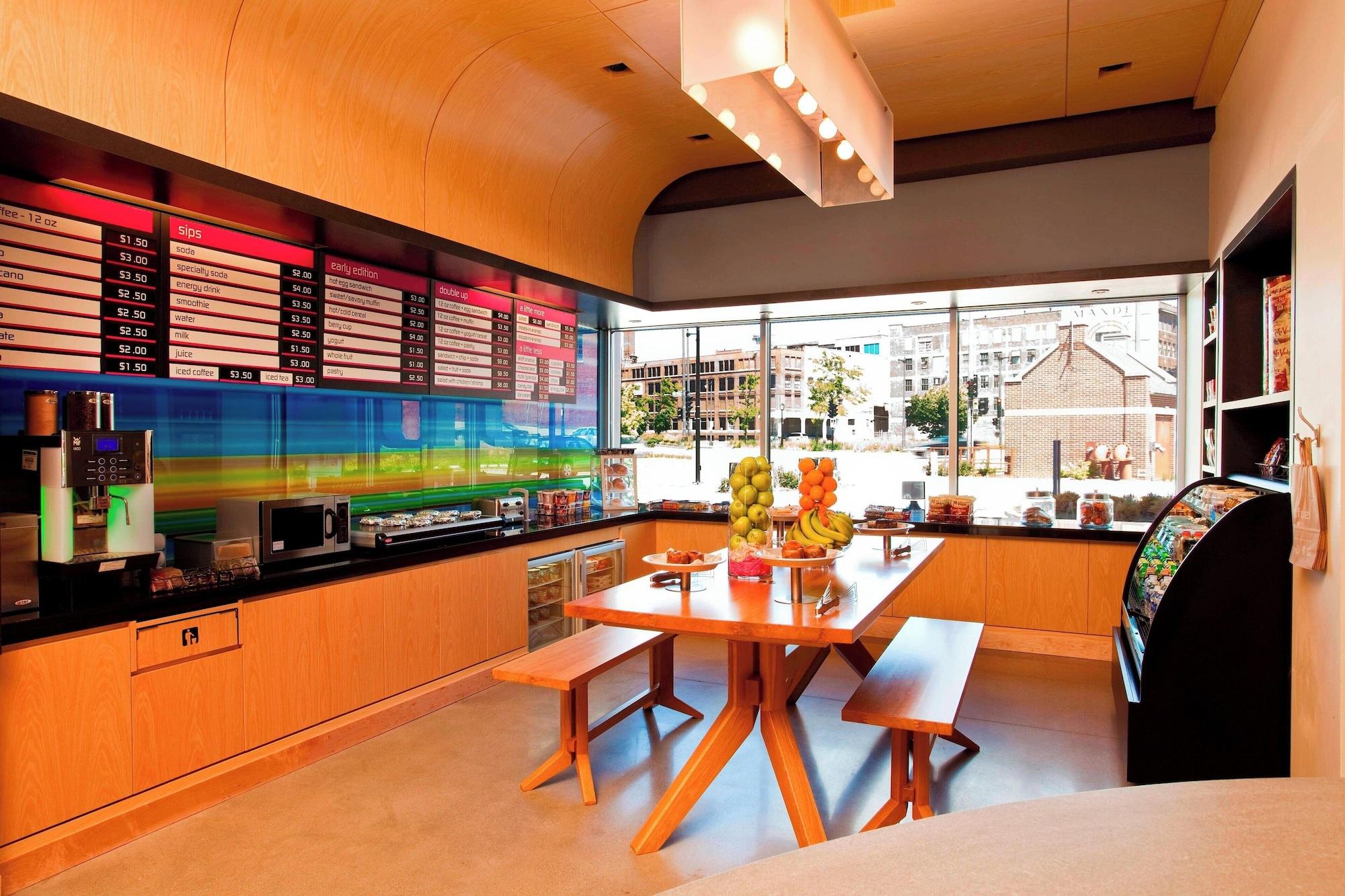 Restaurant Aloft Milwaukee Downtown