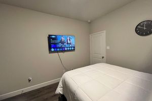 Alquiler Vacacional - Charming Brand New 3-bedroom house in in lovely Conroe awaits you.